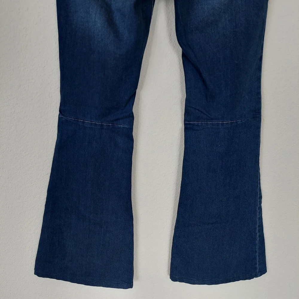 Free People Flare Jeans‎ Size 29